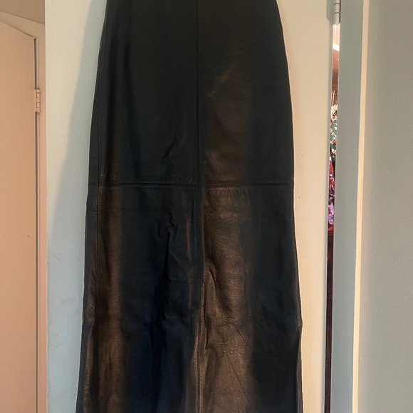 BCBG long leather skirt - Picture 1 of 14